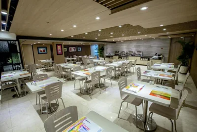 Avanti Hotel – Photos 16